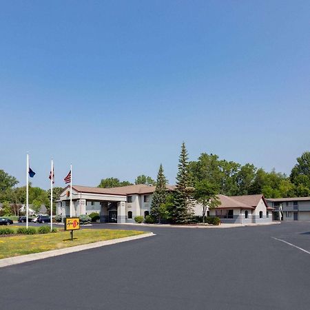 Super 8 By Wyndham Marysville/Port Huron Area Eksteriør billede