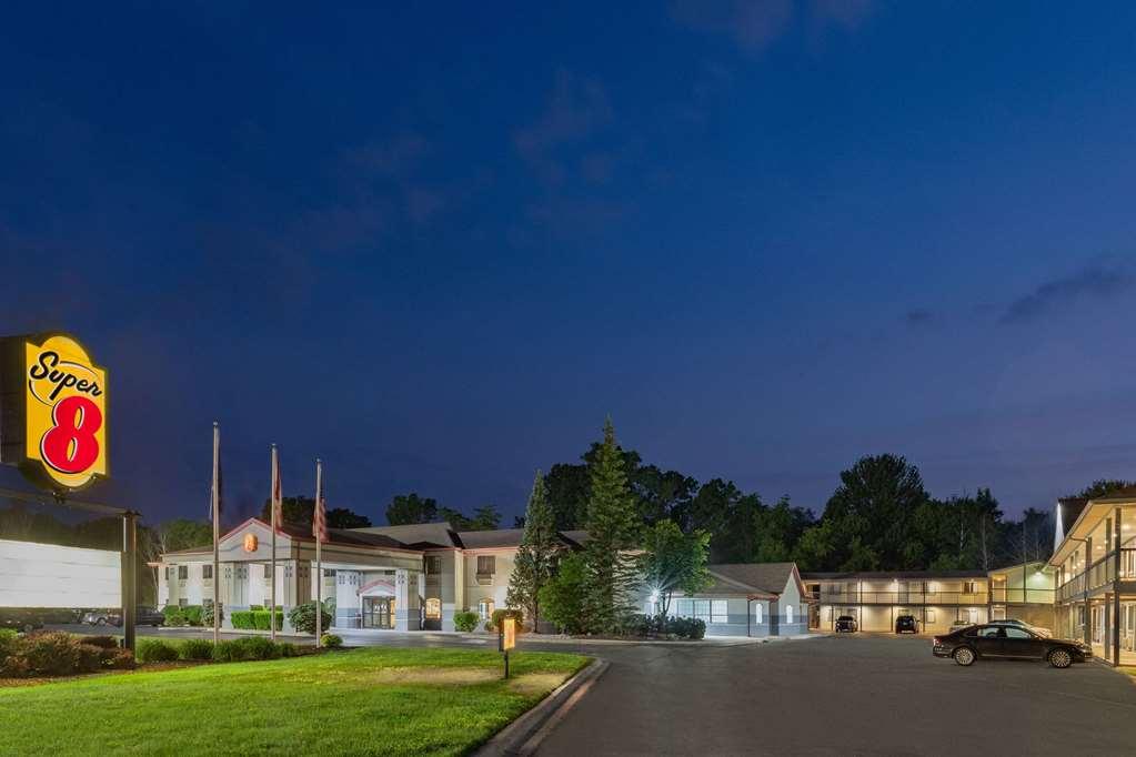 Super 8 By Wyndham Marysville/Port Huron Area Eksteriør billede