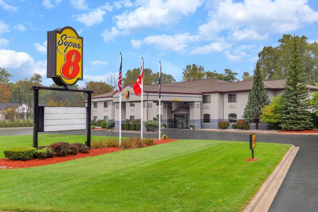 Super 8 By Wyndham Marysville/Port Huron Area Eksteriør billede