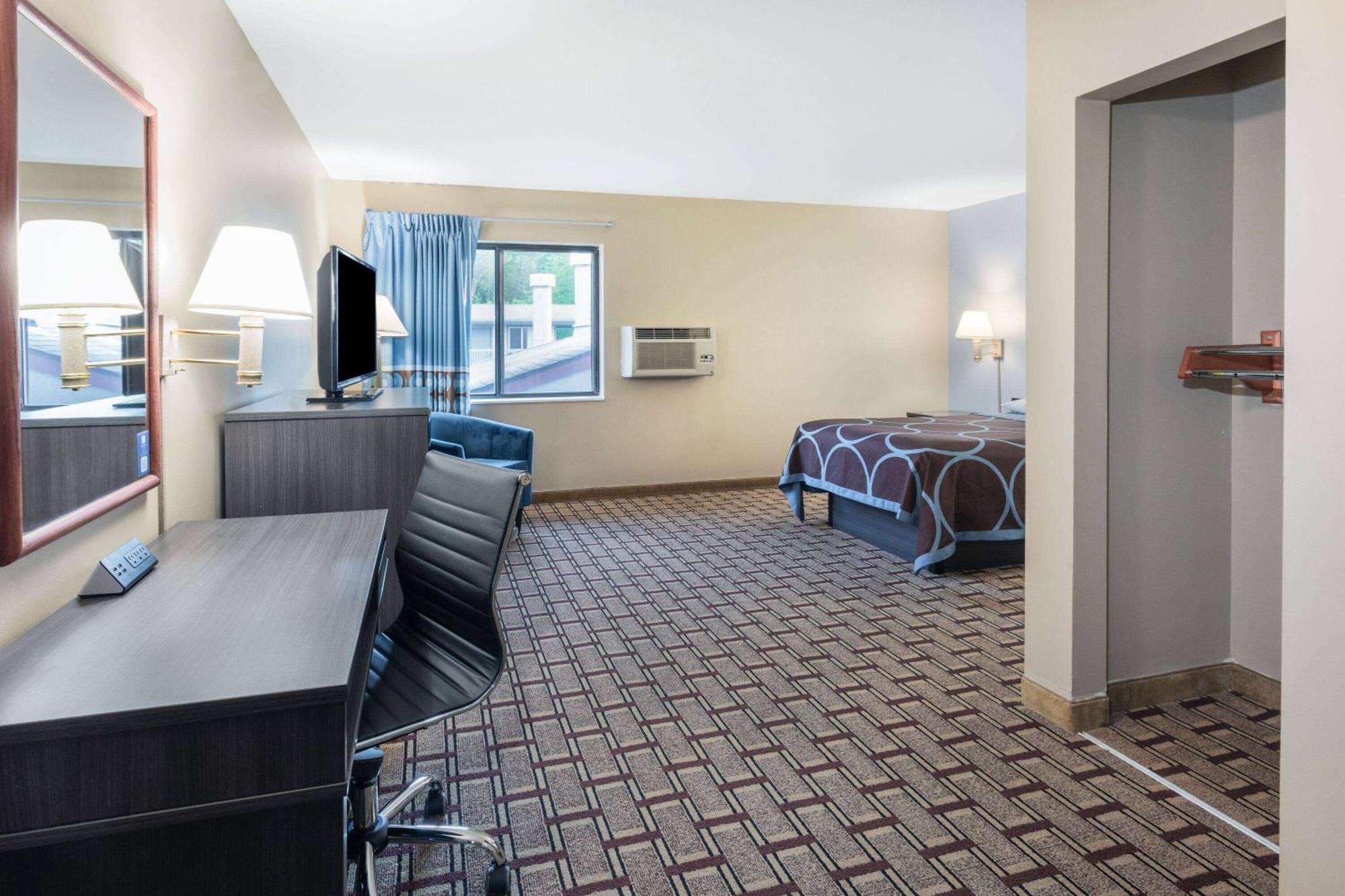 Super 8 By Wyndham Marysville/Port Huron Area Eksteriør billede